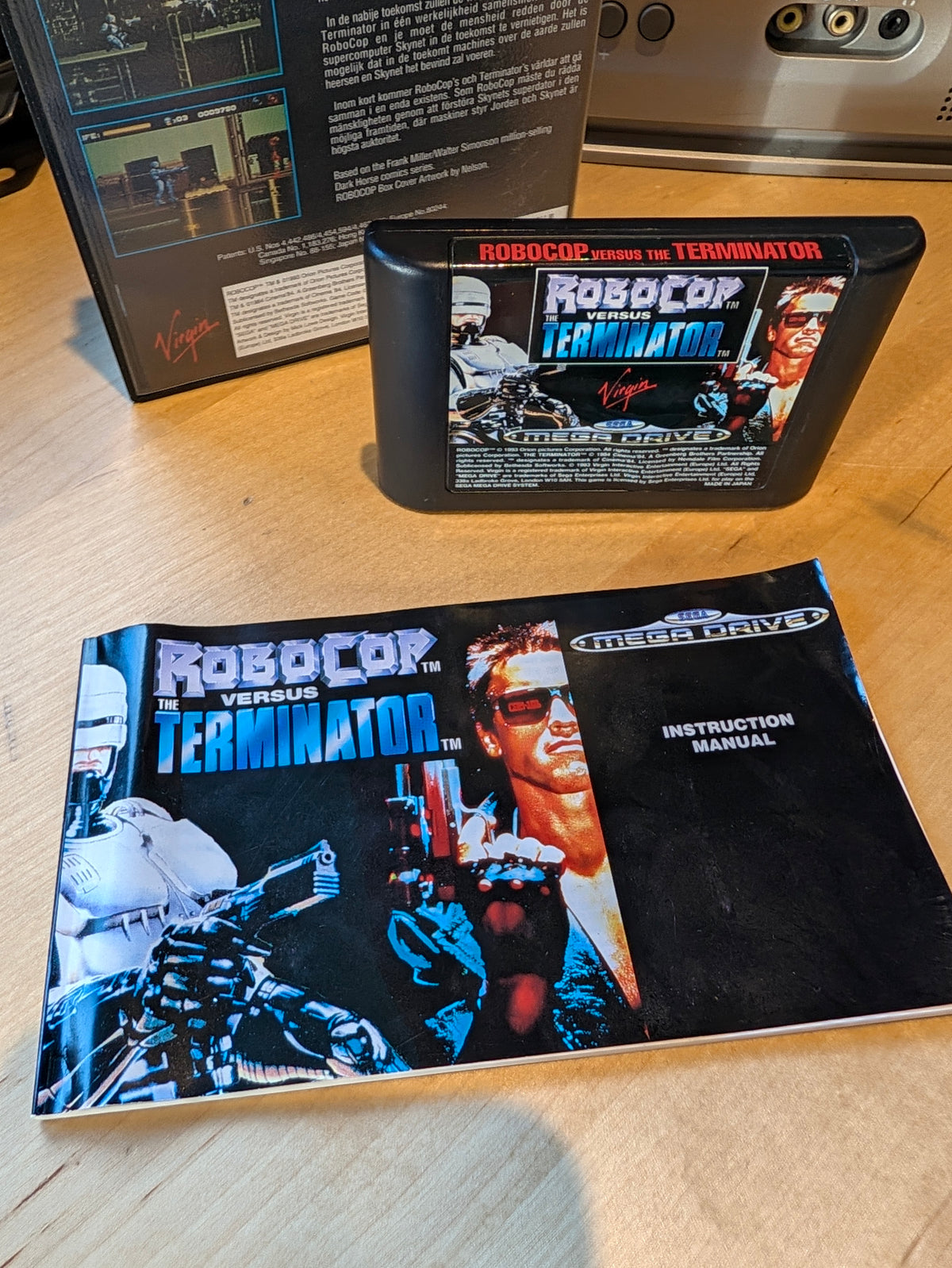 RoboCop Versus The Terminator - Sega Mega Drive - PAL - Boxed with Manual