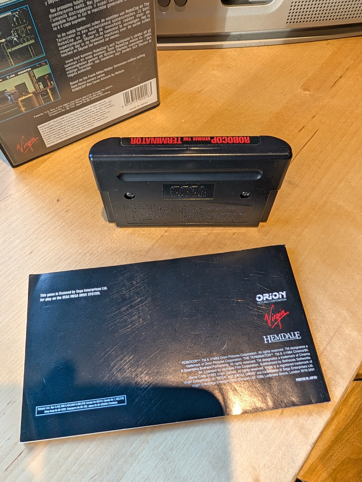 RoboCop Versus The Terminator - Sega Mega Drive - PAL - Boxed with Manual