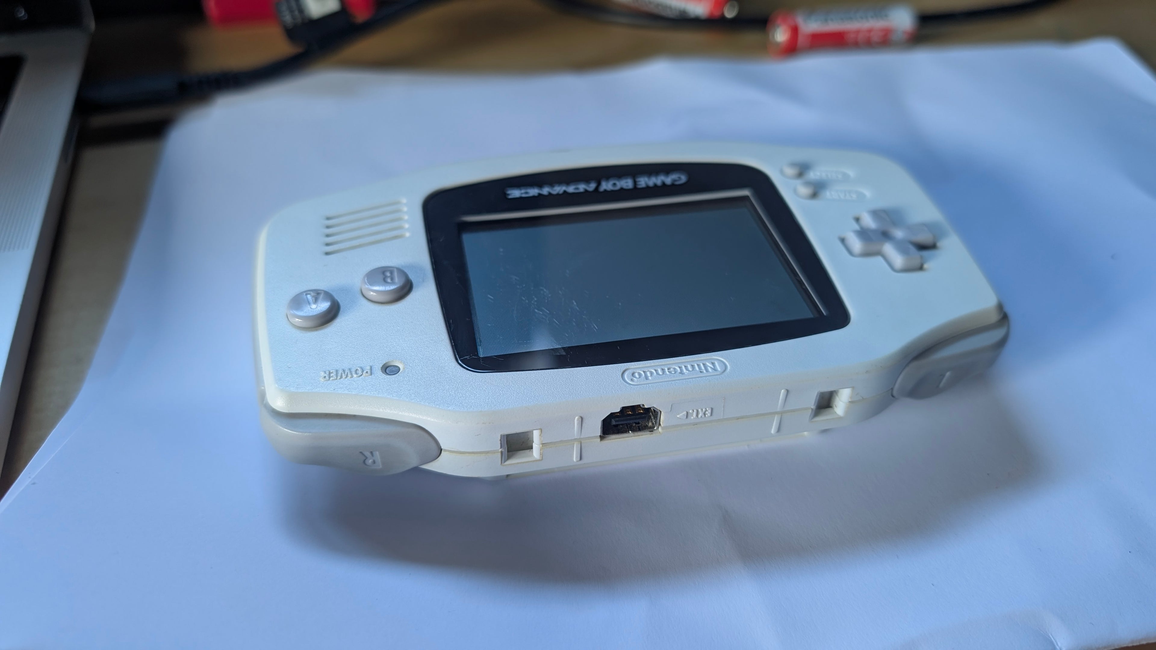 Game Boy Advance (White & Grey)