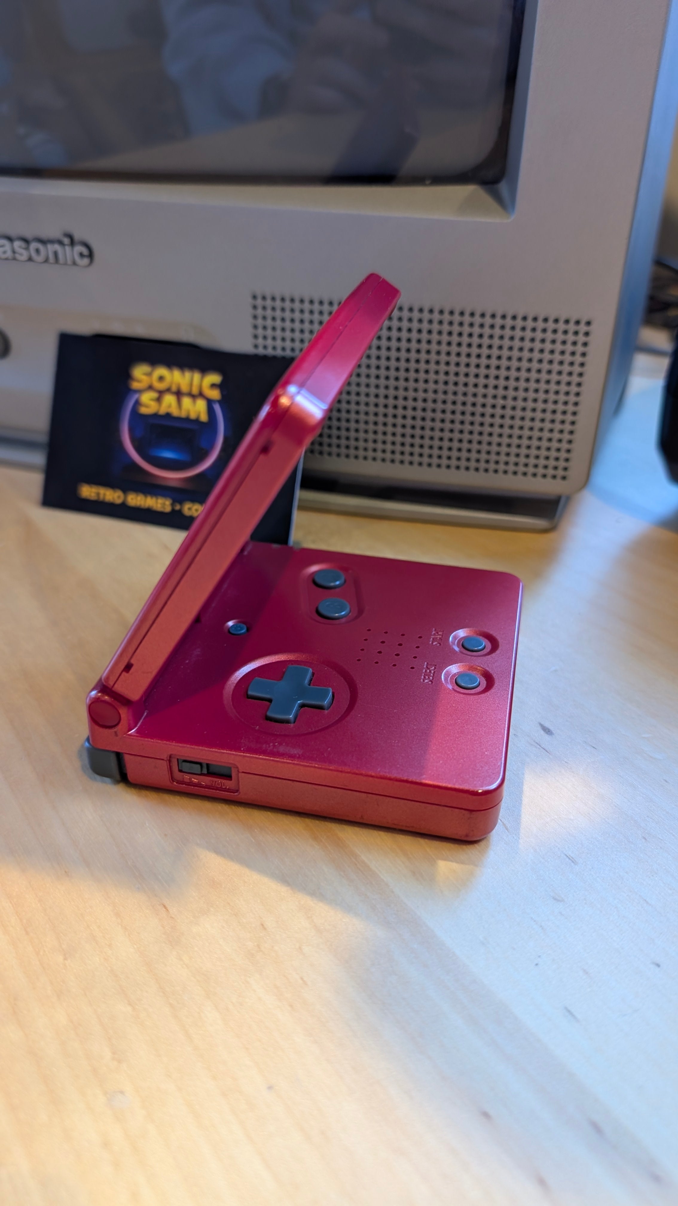 Nintendo Gameboy Advance SP (Red) & Charger