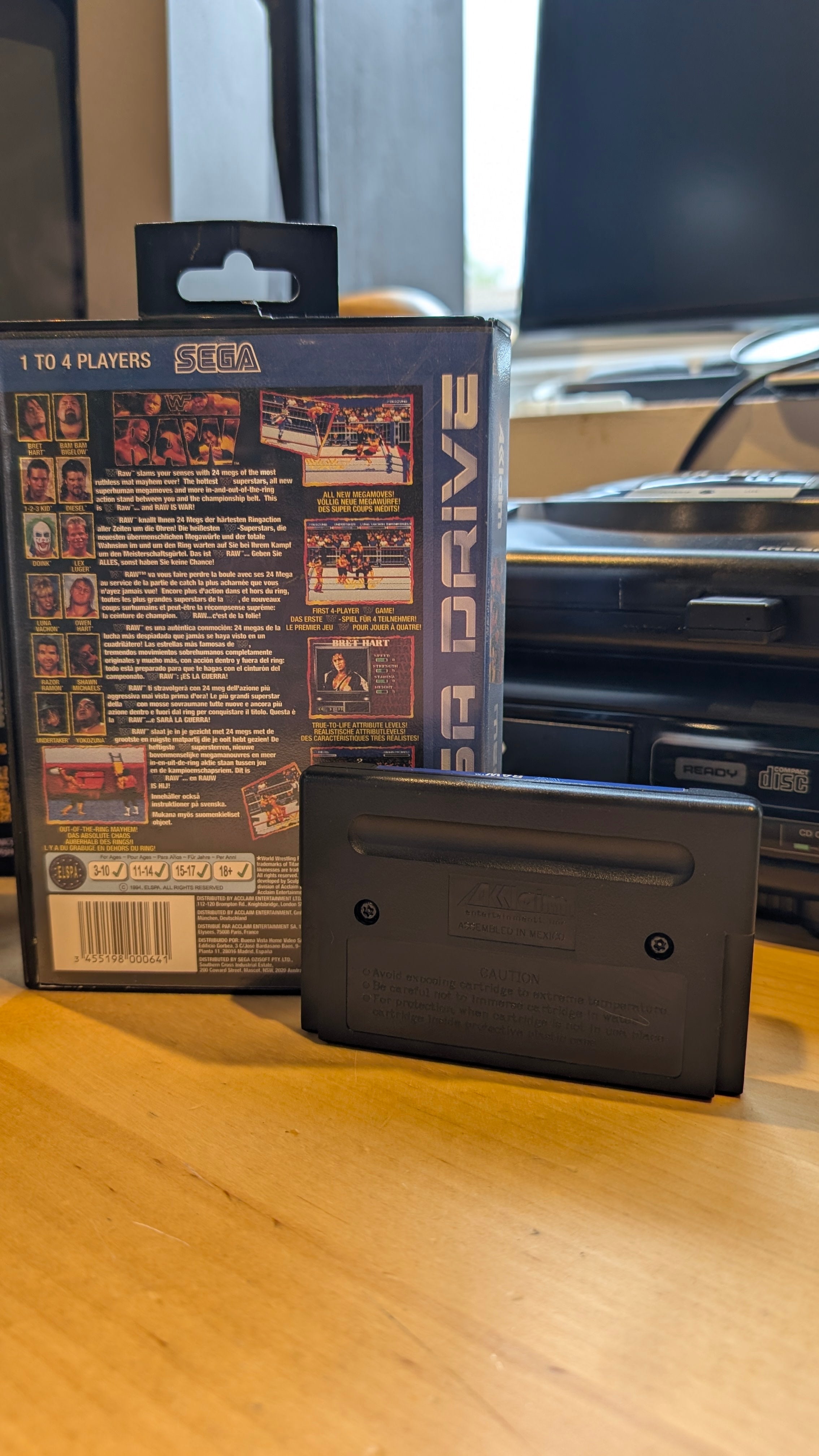WWF RAW Sega Mega Drive - Boxed No Manual - Tested & Working