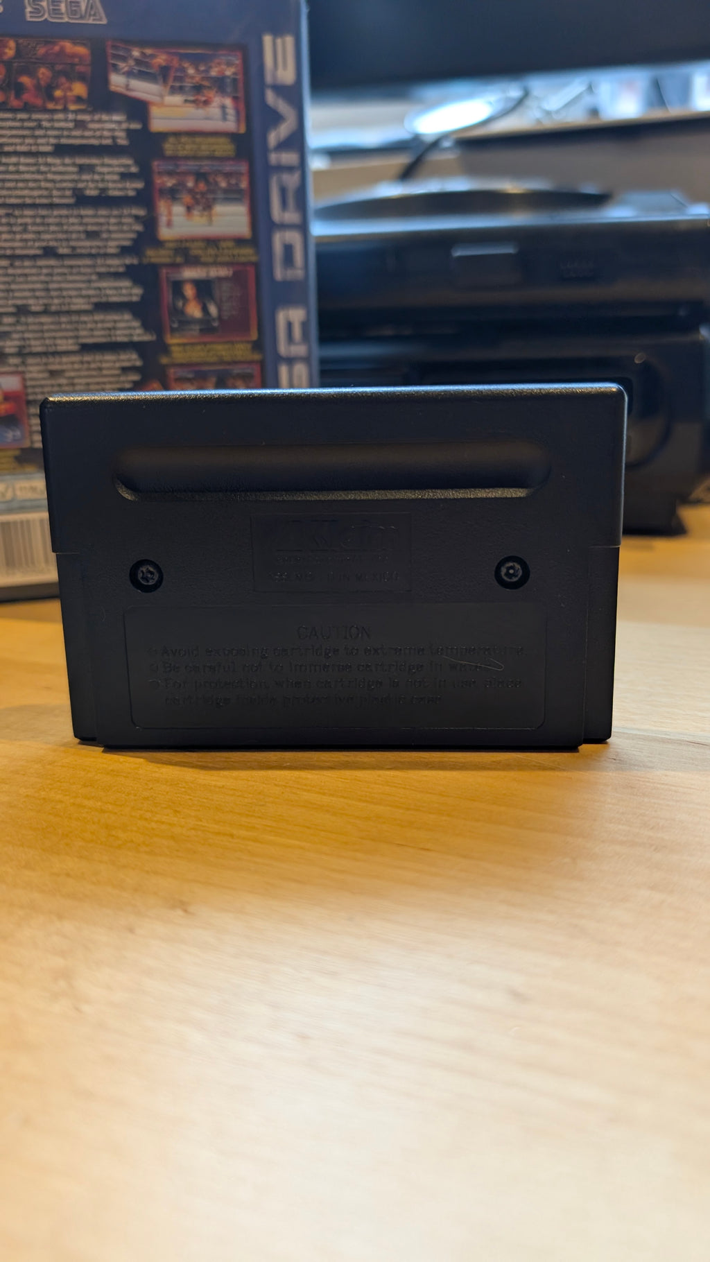 WWF RAW Sega Mega Drive - Boxed No Manual - Tested & Working