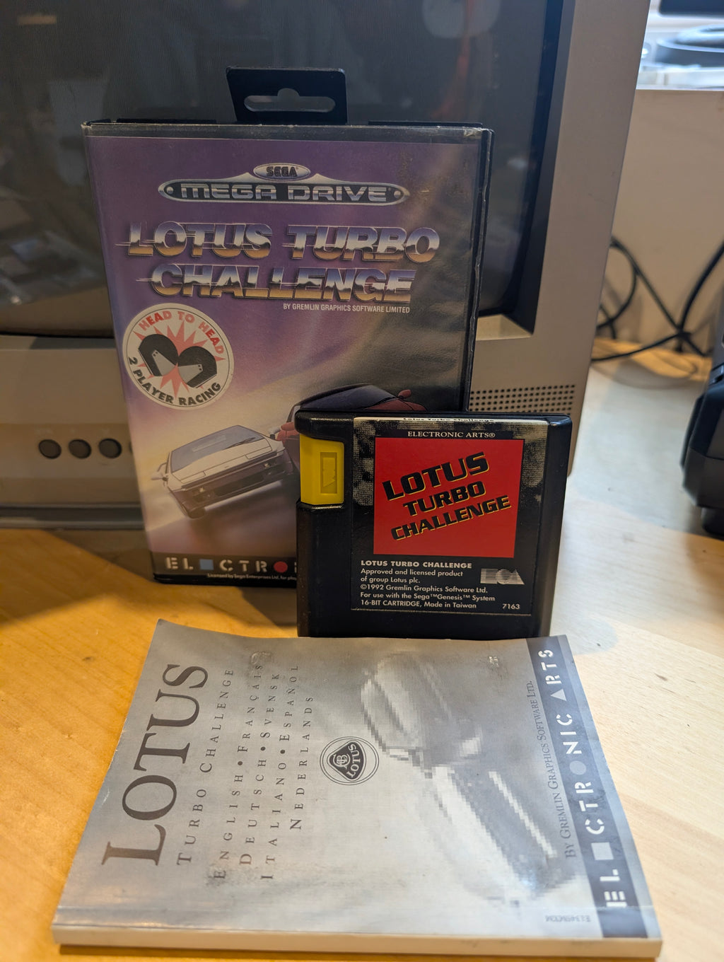 Lotus Turbo Challenge_2 - Sega Mega Drive - CIB - Tested & Working