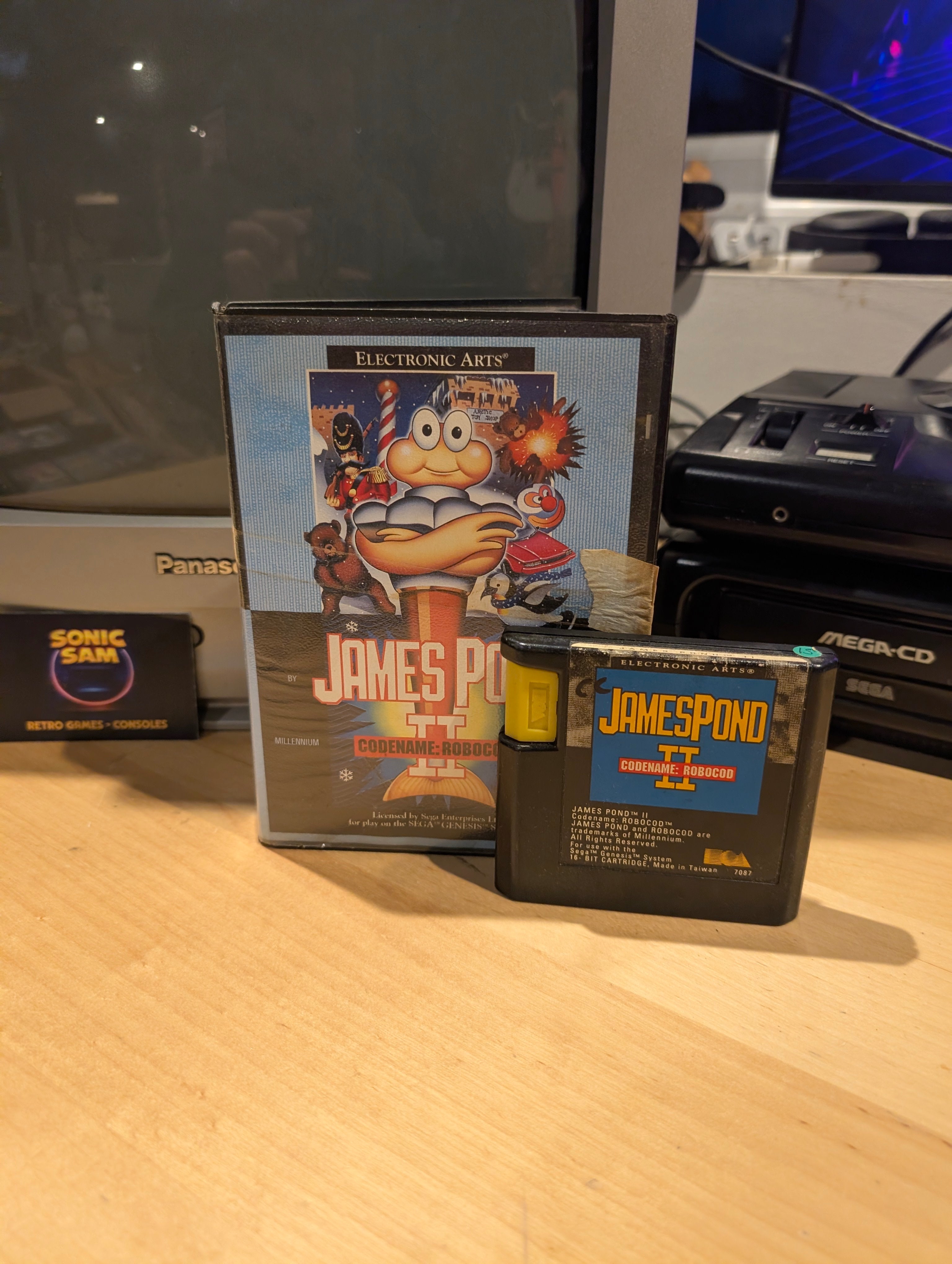 James Pond 2 - Sega Mega Drive - Boxed No Manual - Tested & Working
