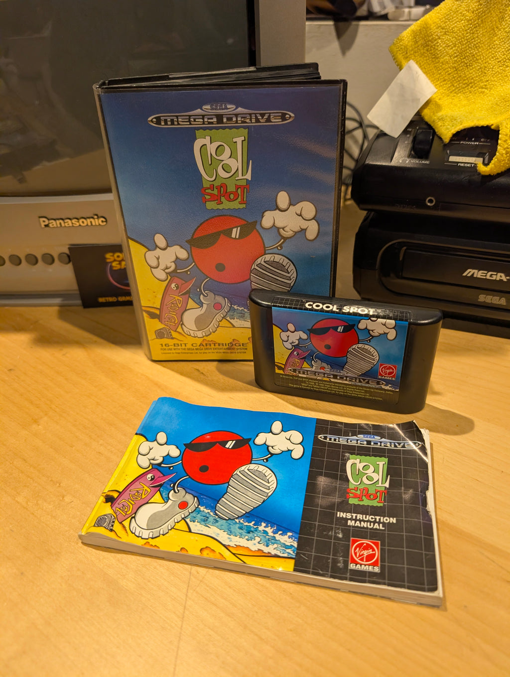 Cool Spot -- Sega Mega Drive - CIB - Tested & Working