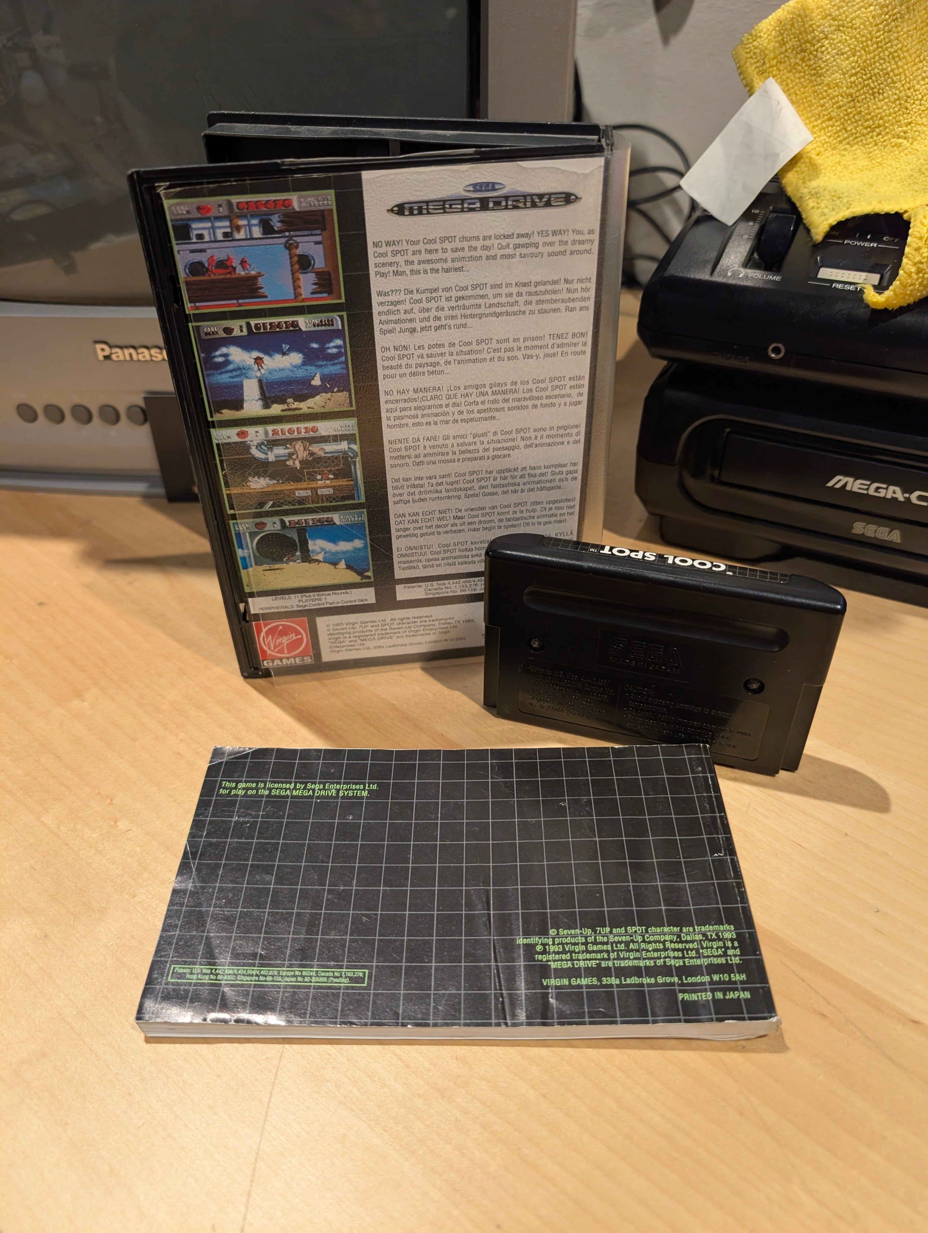 Cool Spot -- Sega Mega Drive - CIB - Tested & Working