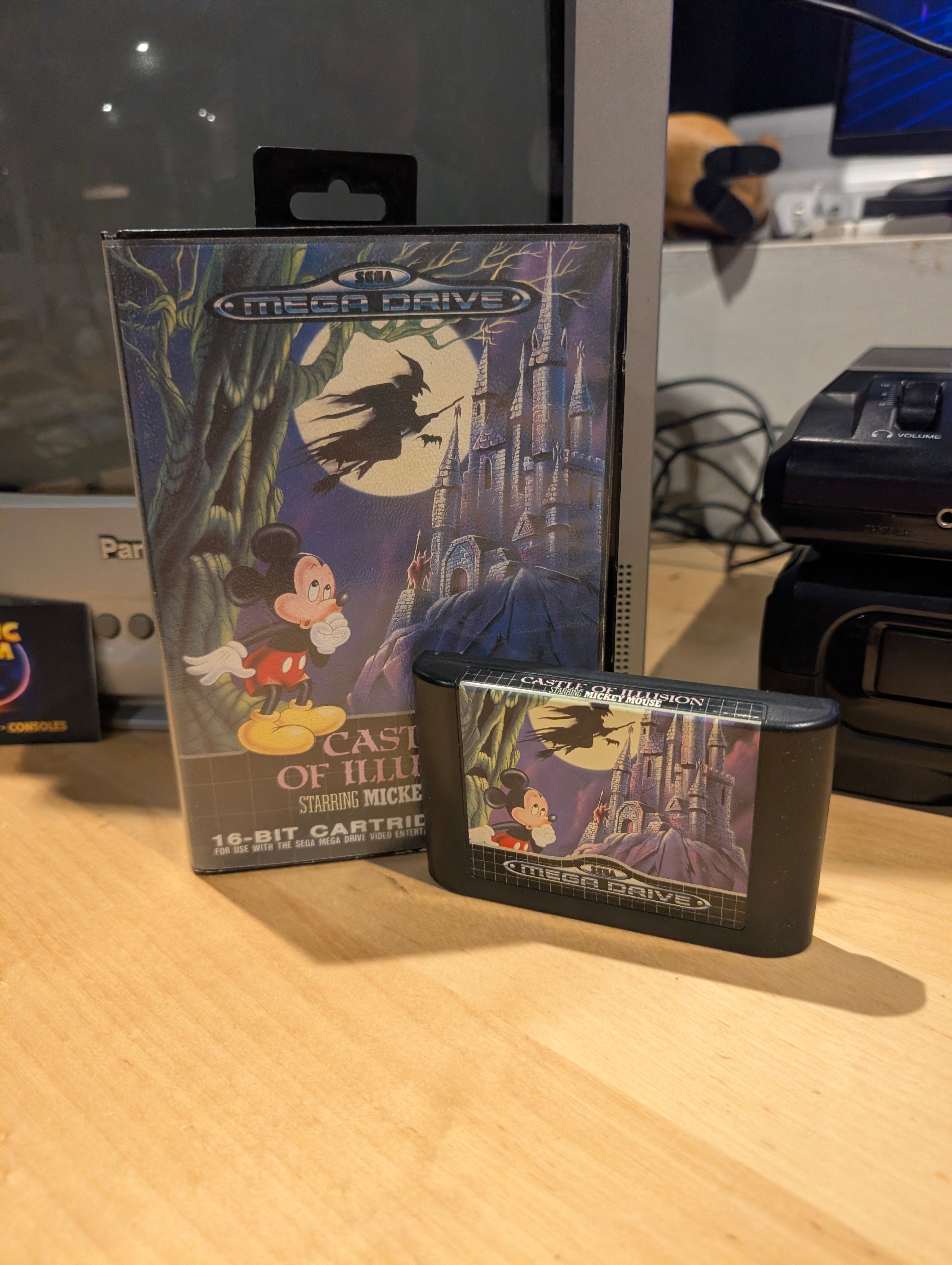 Castle of Illusion Starring Mickey Mouse - Sega Mega Drive - Boxed No Manual