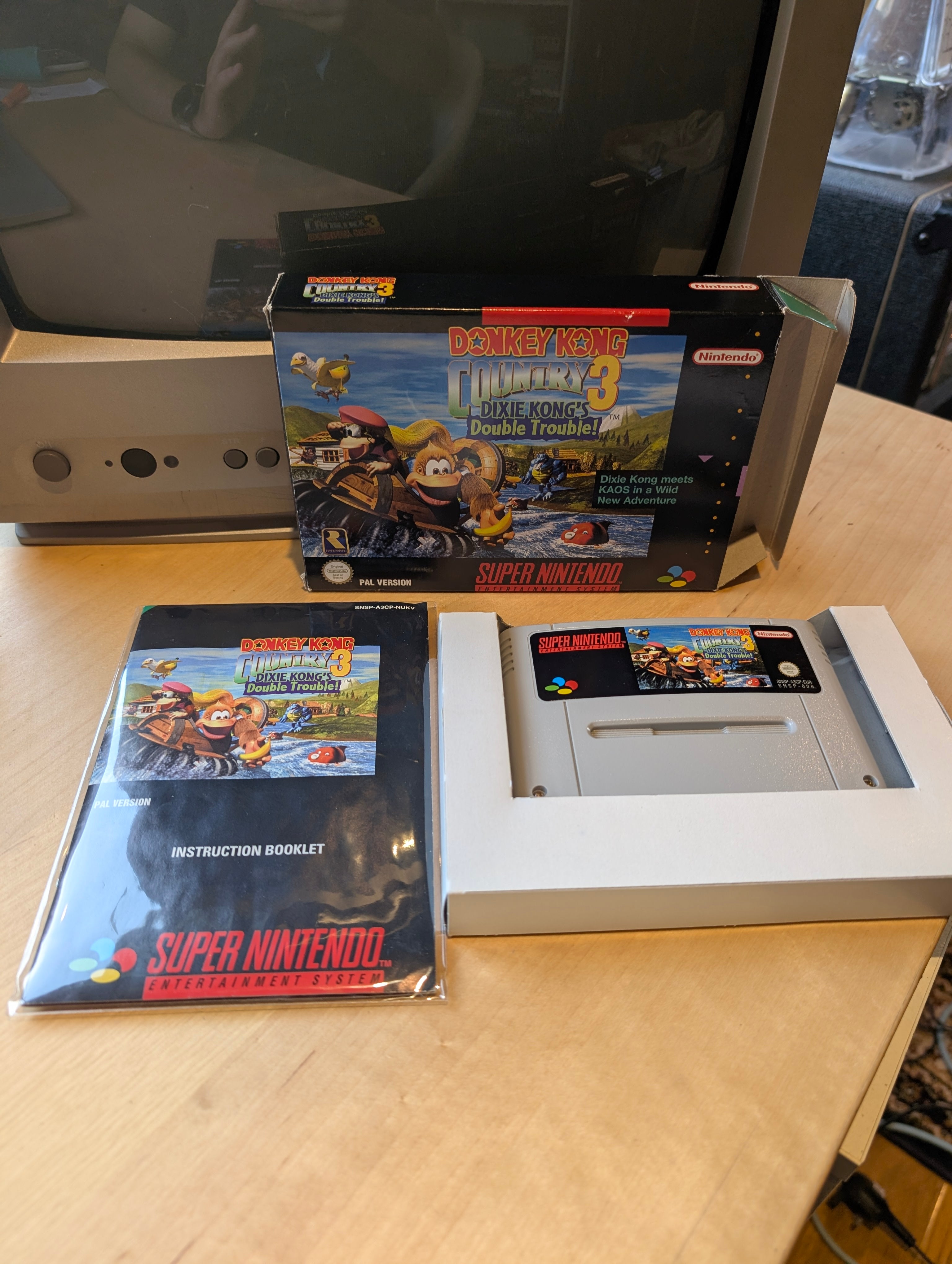 Donkey Kong Country 3 - Dixie Kong's Double Trouble - Super Nintendo - CIB - Near Mint