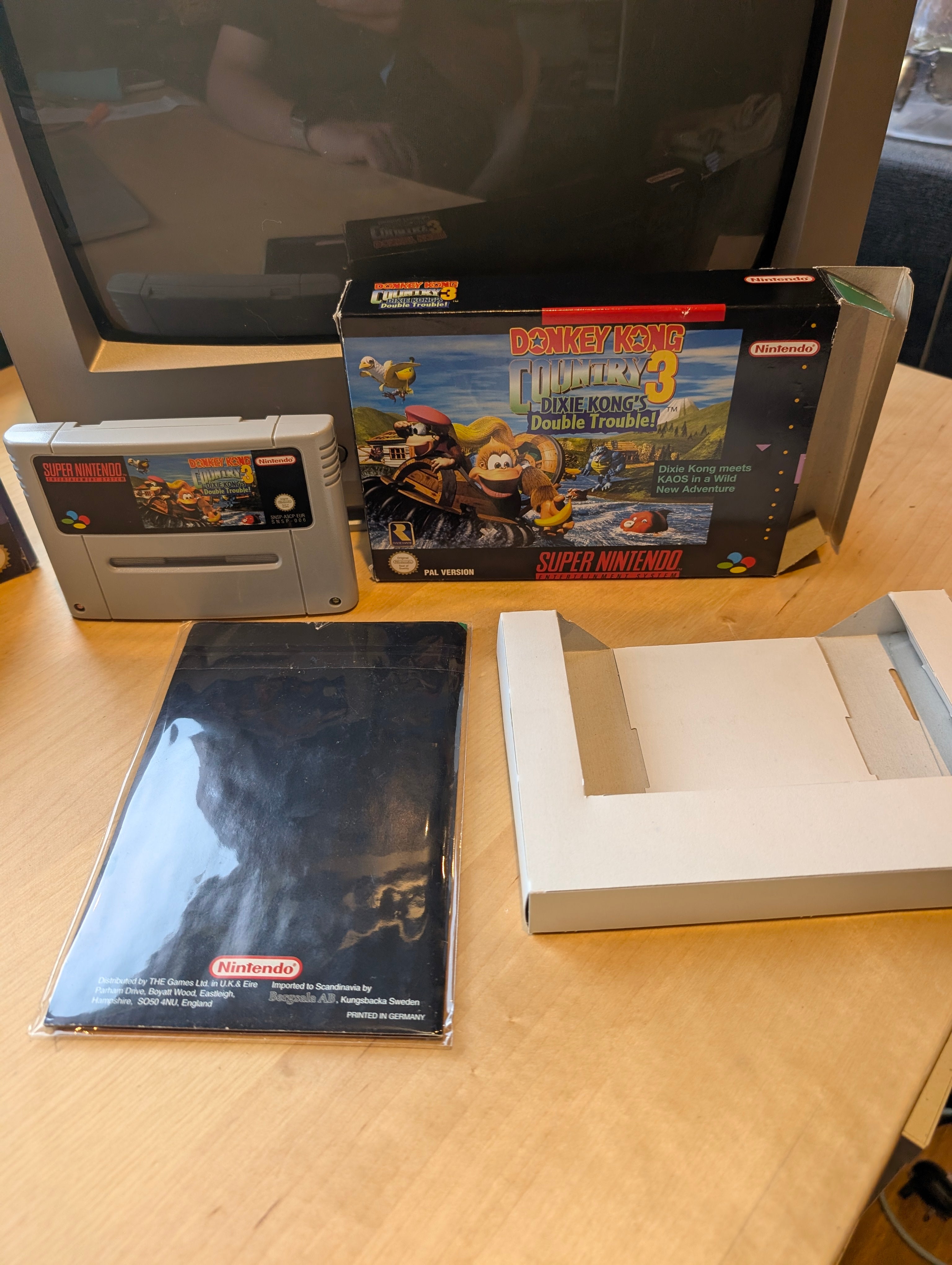 Donkey Kong Country 3 - Dixie Kong's Double Trouble - Super Nintendo - CIB - Near Mint