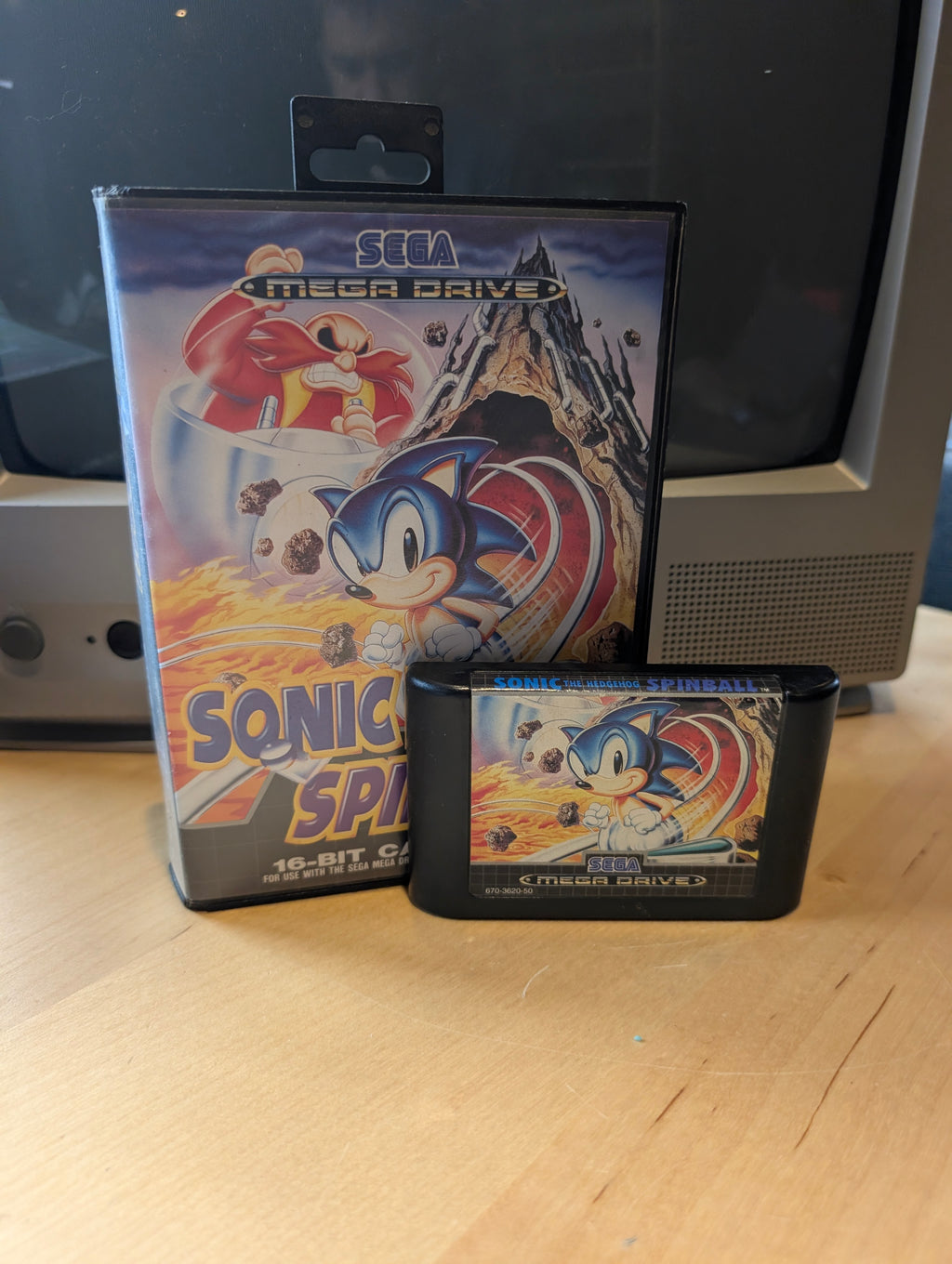 Sonic Spinball - Sega Mega Drive - Boxed No Manual - Tested & Working