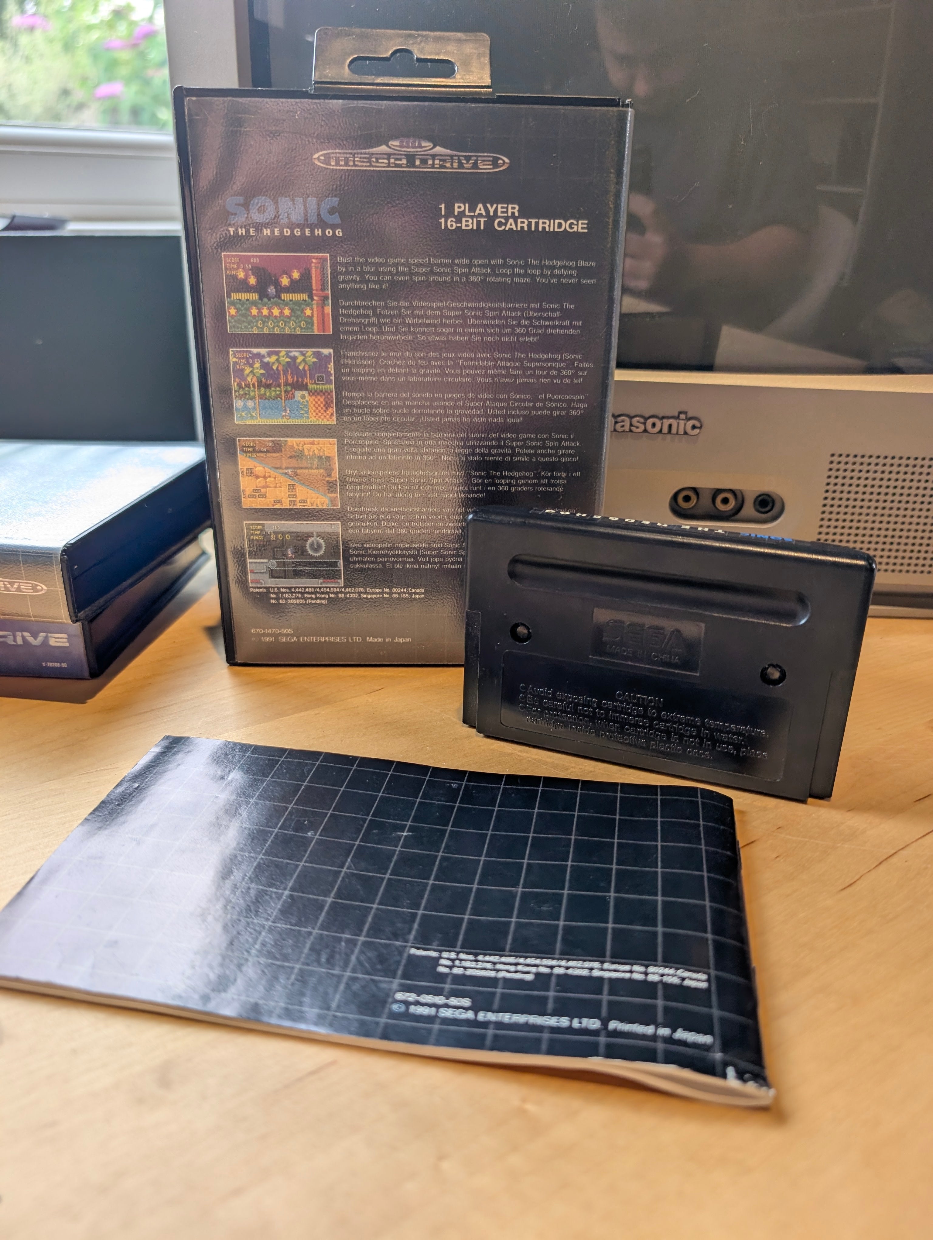 Sonic 1 - Sega Mega Drive - CIB - Tested & Working